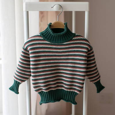 Топъл зимен пуловер за момичета на райе с поло яка