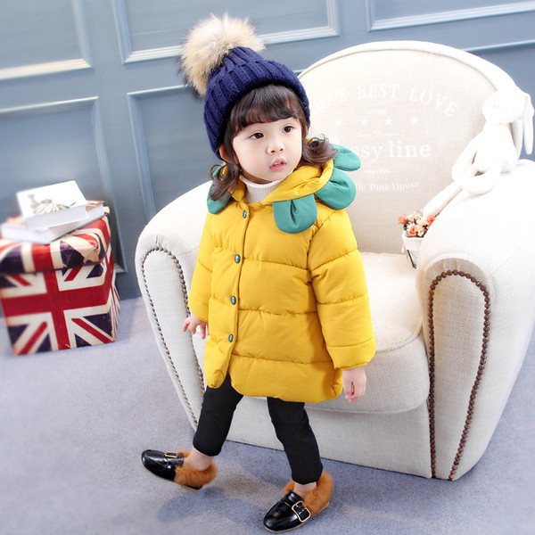 Χειμερινό σακάκι για κορίτσια με ενδιαφέρουσα κουκούλα σε κίτρινο και μαύρο χρώμα