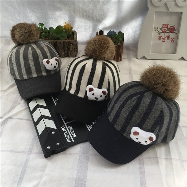 Παιδικό καπέλο unisex με καπέλο και λωρίδα με 3D διακόσμηση σε τρία χρώματα