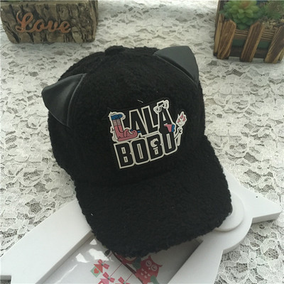 Μάλλινο καπέλο unisex με κουκούλα, επιγραφή και αυτιά σε τέσσερα χρώματα