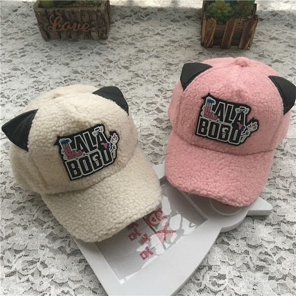 Μάλλινο καπέλο unisex με κουκούλα, επιγραφή και αυτιά σε τέσσερα χρώματα