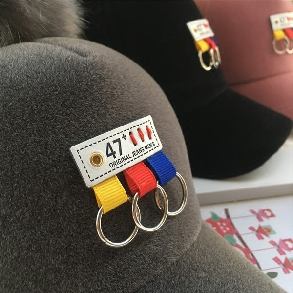 Αθλητικό καπέλο unisex για παιδιά με χνούδι, εκτύπωση και χρωματική επίδραση σε τρία χρώματα