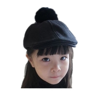 Стилна детска шапка за момичета тип барета с пухче в пет цвята