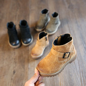 Παιδικά χειμωνιάτικα μπότες για κορίτσια σε τρία χρώματα με ιμάντα και ανθεκτική σόλα