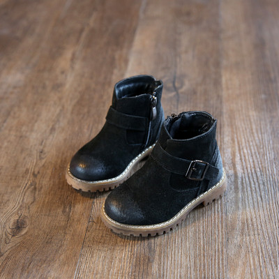 Παιδικά χειμωνιάτικα μπότες για κορίτσια σε τρία χρώματα με ιμάντα και ανθεκτική σόλα