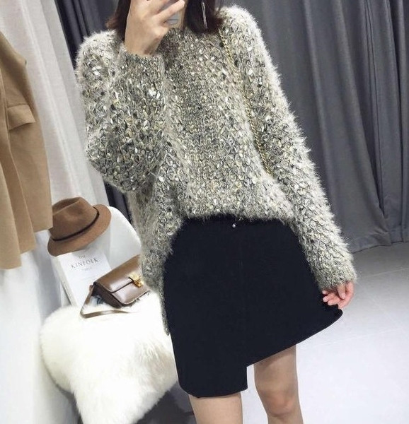 Κομψό γυναικείο πουλόβερ σε δύο χρώματα, κατάλληλο για την καθημερινή ζωή