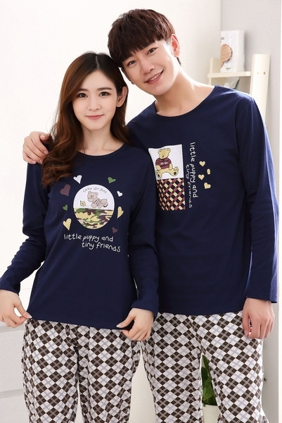 Φθινόπωρο-χειμώνας χειμωνιάτικη πιτζάμες για τον ίδιο και την ίδια σε διάφορα μοντέλα