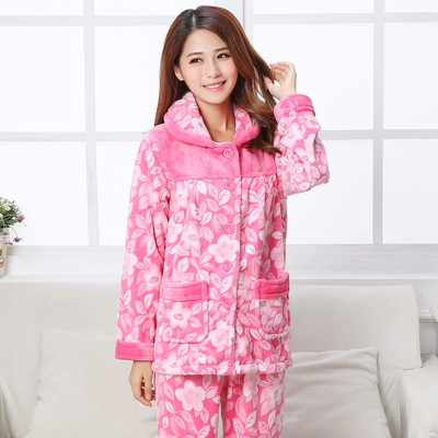 Πλούσια πιτζάμα σε δύο διαφορετικά χρώματα για τον ίδιο και την