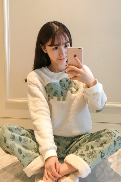 Χειμερινές χειροποίητες πιτζάμες σε πολλά χρώματα