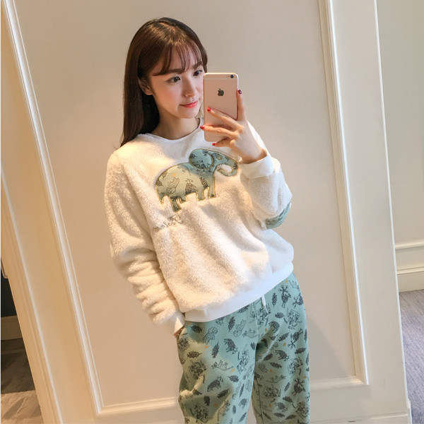 Χειμερινές χειροποίητες πιτζάμες σε πολλά χρώματα