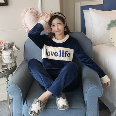 Стилна дамска плюшена пижама в много модели и цветове