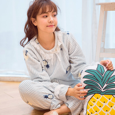 Дамска дебела пижама от две части в много модели и цветове