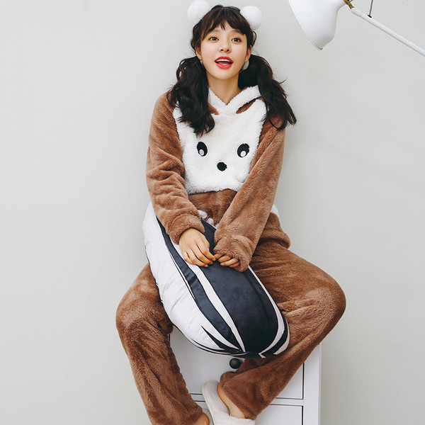 Καυτές πιτζάμες με διακόσμηση