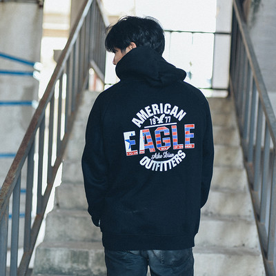 Αθλητική φαρδιά μπλούζα ανδρών με έγχρωμη εφαρμογή