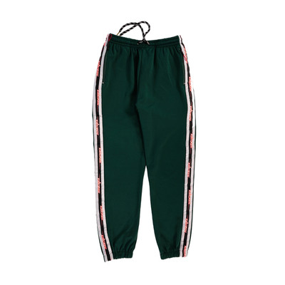 Спортен мъжки панталон в свободен стил и със странични ленти