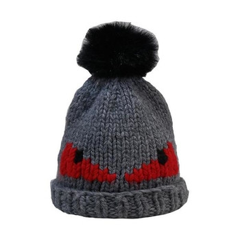 Дамска зимна плетена шапка с анимационен десен и мек пух