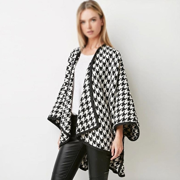 Ежедневна дамска жилетка тип пончо