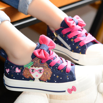 Περιστασιακά πάνινα παπούτσια για κορίτσια με μπαλώματα και ενδιαφέροντα σχέδια - διαφορετικά σχέδια και χρώματα