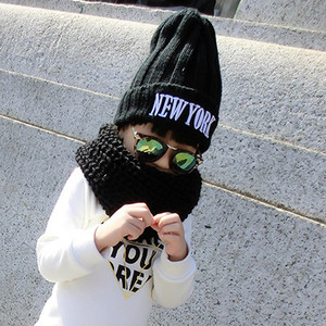 Παιδικό καπέλο χειμώνα σε πολλά διαφορετικά μοντέλα με ενδιαφέρουσα κίνηση