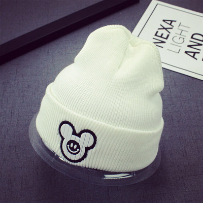 Παιδικό καπέλο χειμώνα σε πολλά διαφορετικά μοντέλα με ενδιαφέρουσα κίνηση