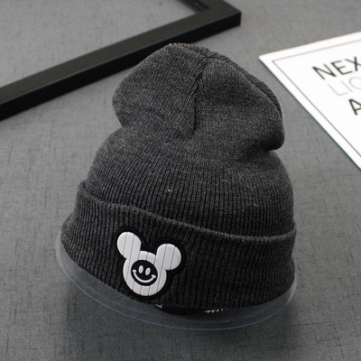 Παιδικό καπέλο χειμώνα σε πολλά διαφορετικά μοντέλα με ενδιαφέρουσα κίνηση