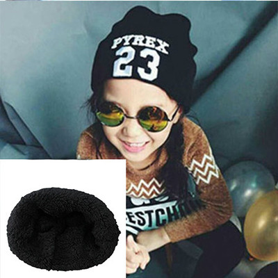 Παιδικό καπέλο χειμώνα σε πολλά διαφορετικά μοντέλα με ενδιαφέρουσα κίνηση