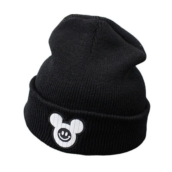 Παιδικό καπέλο χειμώνα σε πολλά διαφορετικά μοντέλα με ενδιαφέρουσα κίνηση