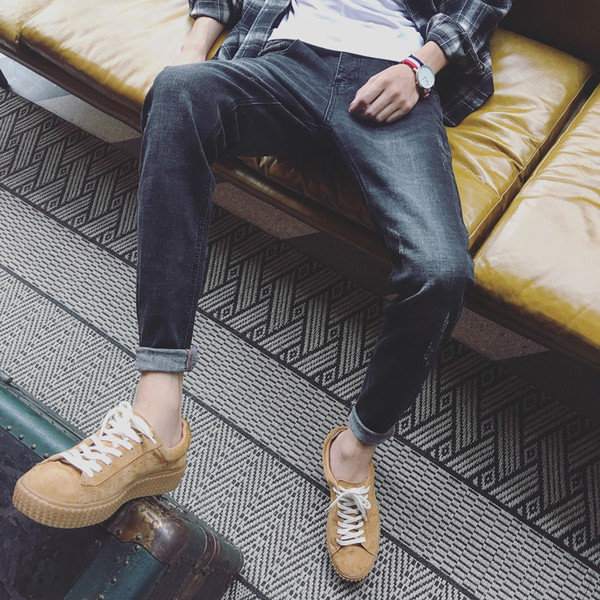 Мъжки дънки в тъмен цвят, подходящи за ежедневие