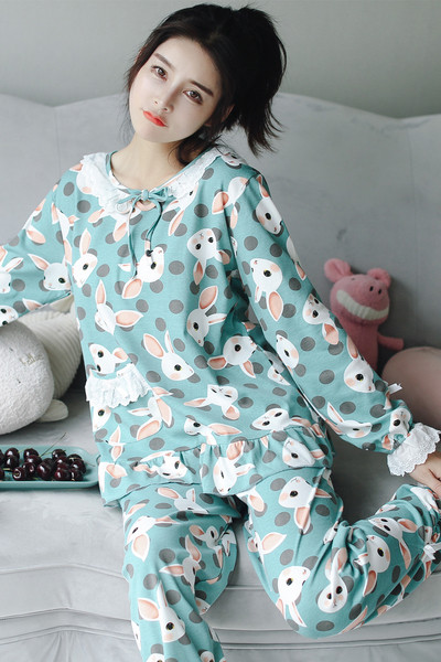 Απαλή κυρίες πιτζάμες σε δύο μοντέλα