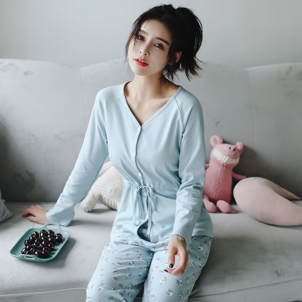 Απαλή κυρίες πιτζάμες σε δύο μοντέλα