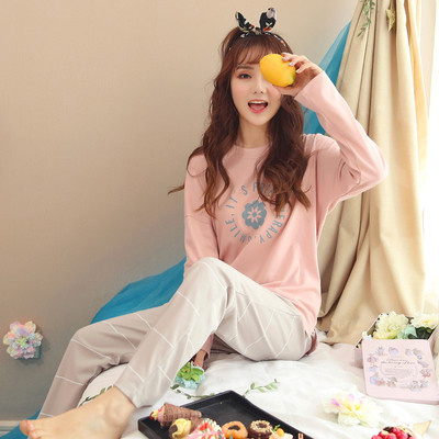 Κυρίες πιτζάμες σε πολλά σχέδια και χρώματα