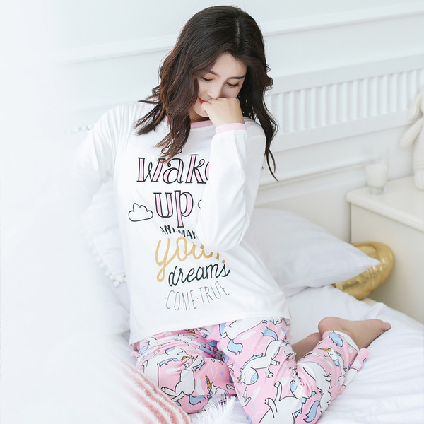 Дамска пижама от две части с принт  