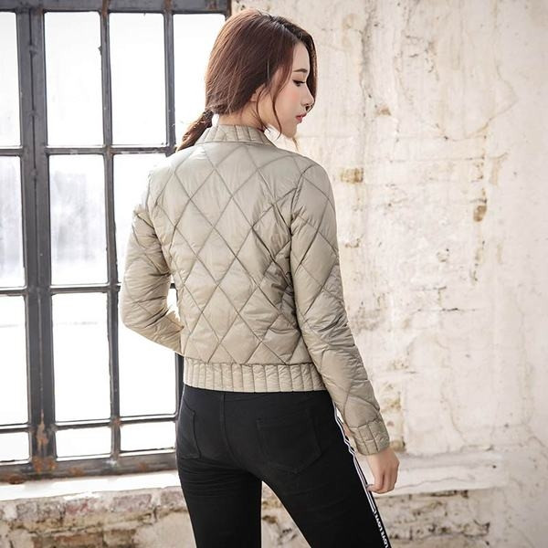 Γυναικείο σπορ μπουφάν σε πολλά χρώματα