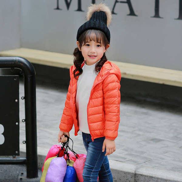 Παιδικό αθλητικό μπουφάν σε πολλά χρώματα για αγόρια και κορίτσια με κουκούλα