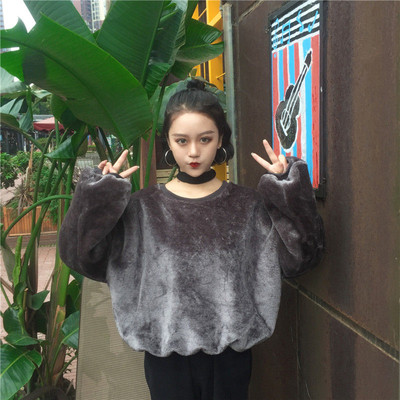 Γυναικεία πουλόβερ με λαιμόκοψη σε σχήμα O, σε ευρύ σχέδιο