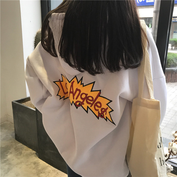 Ежедневен дамски суичър с апликация, в три цвята