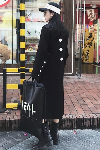 Κομψό μακρύ παλτό σε μαύρο χρώμα
