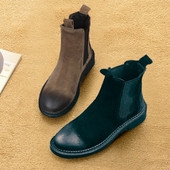 Περιστασιακές γυναικείες μπότες χειμώνα με επίπεδη σόλα σε καφέ και μαύρο χρώμα