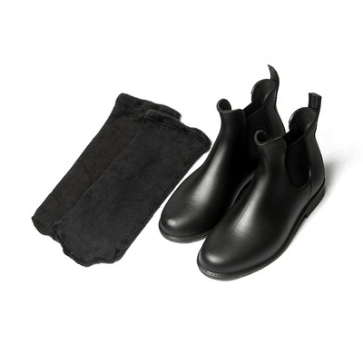 Περιστασιακές μπότες κυρίες σε επίπεδη σόλα σε μαύρο χρώμα