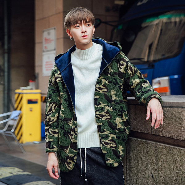 Ανδρικό σακάκι για το χειμώνα με δύο πρόσωπα και κουκούλα