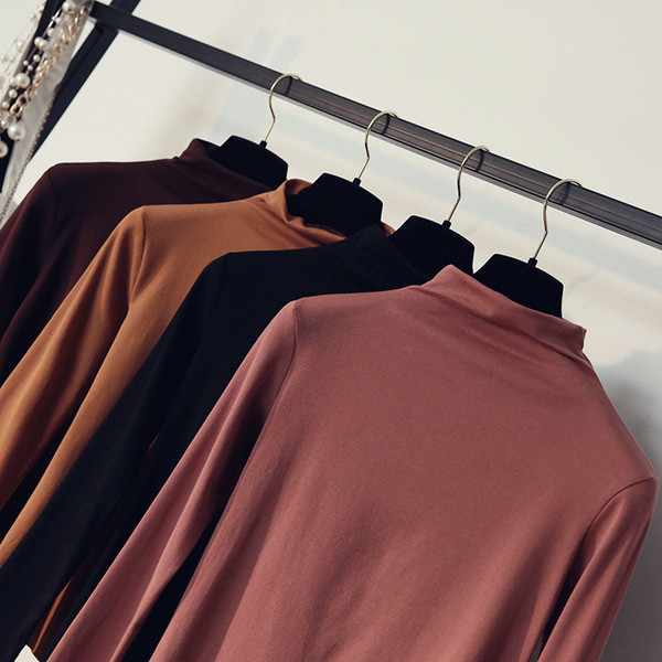 Καθημερινή λεπτή γυναικεία μπλούζα με κούμπωμα πόλο σε διάφορα χρώματα