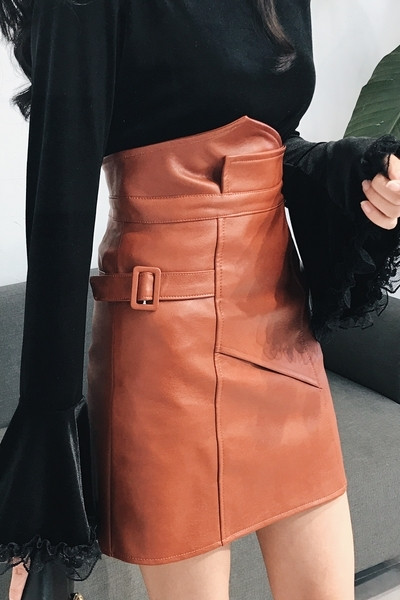 Κομψή γυναικεία φούστα - λεπτό, υψηλής ραφής δέρμα