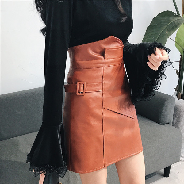 Κομψή γυναικεία φούστα - λεπτό, υψηλής ραφής δέρμα