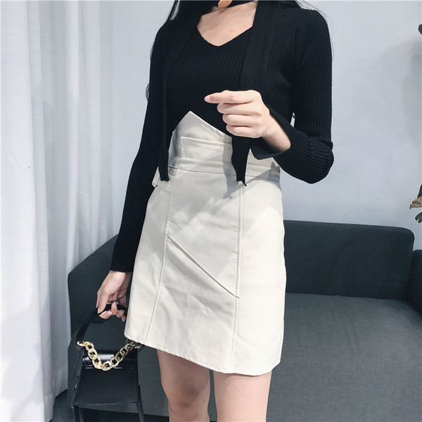 Κομψή γυναικεία φούστα - λεπτό, υψηλής ραφής δέρμα