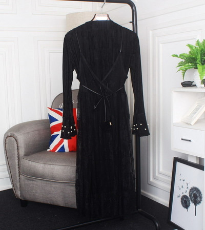 Γυναικείο μακρύ φόρεμα με δαντέλα, τρία χρώματα και μαργαριτάρια στα μανίκια