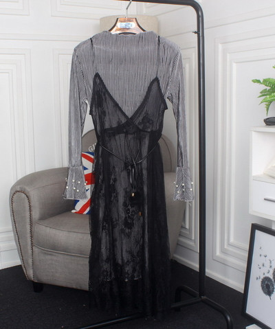 Γυναικείο μακρύ φόρεμα με δαντέλα, τρία χρώματα και μαργαριτάρια στα μανίκια