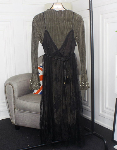 Γυναικείο μακρύ φόρεμα με δαντέλα, τρία χρώματα και μαργαριτάρια στα μανίκια