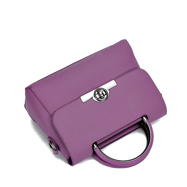 Дамски нови класически чанти за всеки вкус - лилави, червени, черни