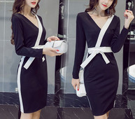 Стилна дамска рокля с дълъг ръкав, V-образно деколте и панделка