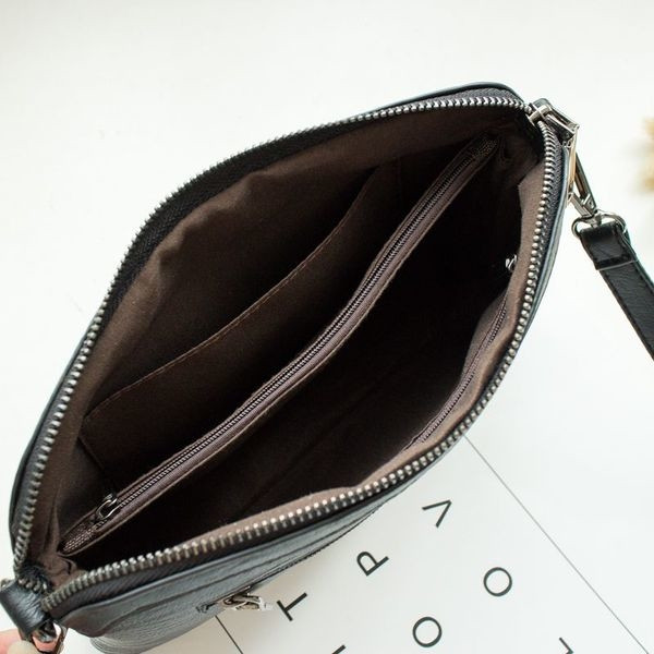 Γυναικεία  τσάντα σε 6 χρώματα μεσαίου μεγέθους